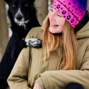 Muetze-Kappe-Kopfbedeckung-Hund-Hundeliebhaber-Winter-kuschlig-warm-Hundepfoten-pink-schwarz-D15